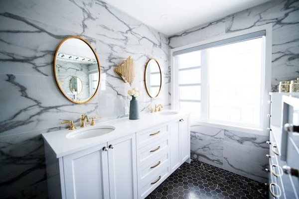 Les accessoires incontournables pour votre salle de bain